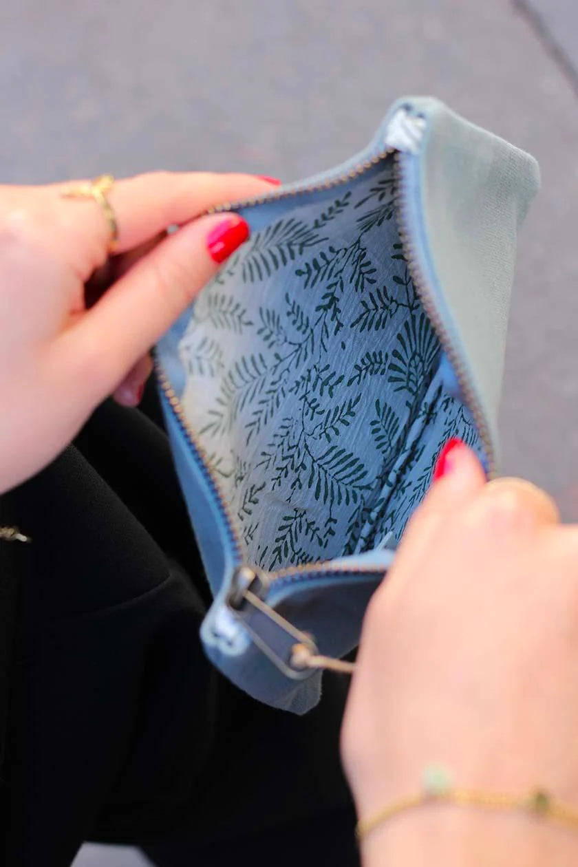 Hindbag Lou - etui - sage (grijsblauw)