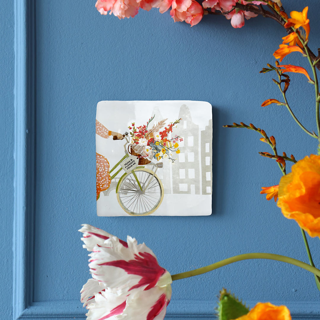 storytiles-tegel-bloemen-fietsmand