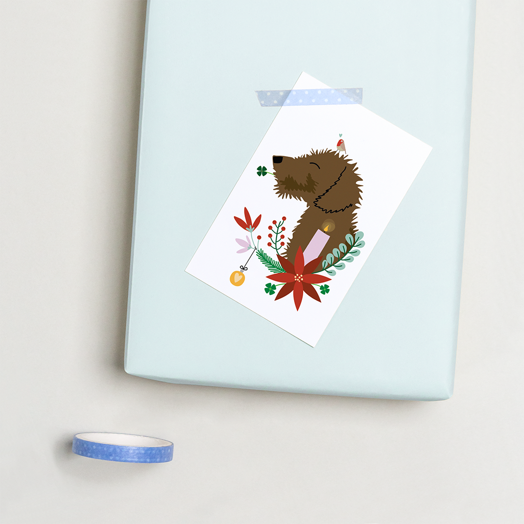 cadeaukaartje-kerst-teckel-krans-bloemen