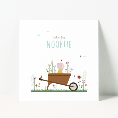 geboortekaartje met baby in pluktuin met bloemen en bijtje