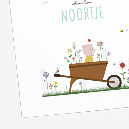 geboortekaartje met baby tussen bloemen en kleurrijke bloemetjes