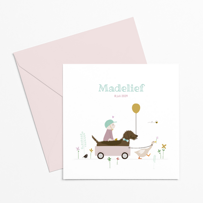 Geboortekaartje meisje met teckel en gans die karretje trekt met baby, illustratie met bloemen.