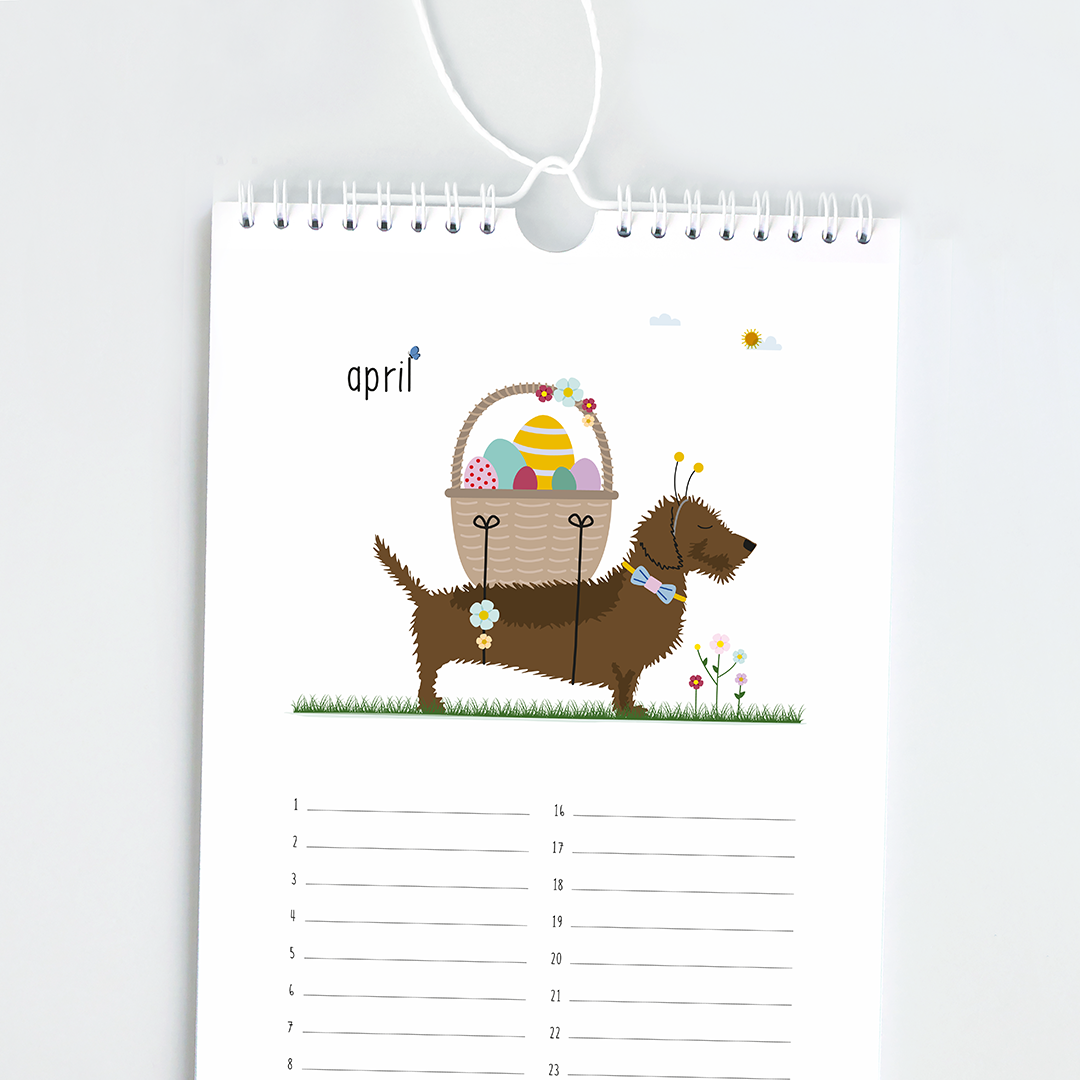 teckel kalender verjaardagen - Frits draagt paasmandje in april met bloemen en vlinder - verjaardagskalender