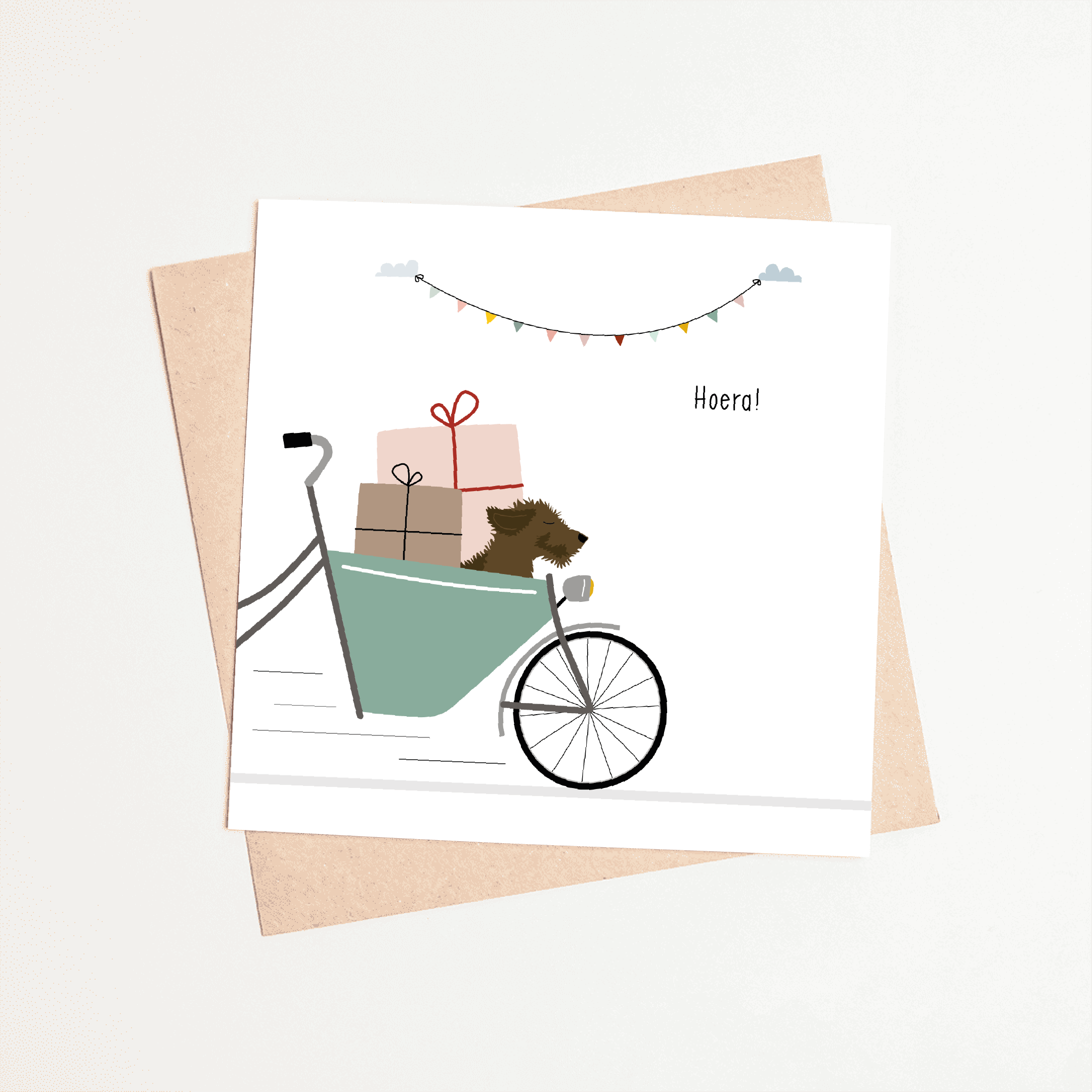 Felicitatiekaart verjaardag met teckel - Frits viert hoera op de bakfiets